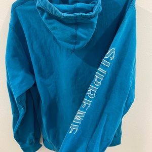 Supreme hoodie